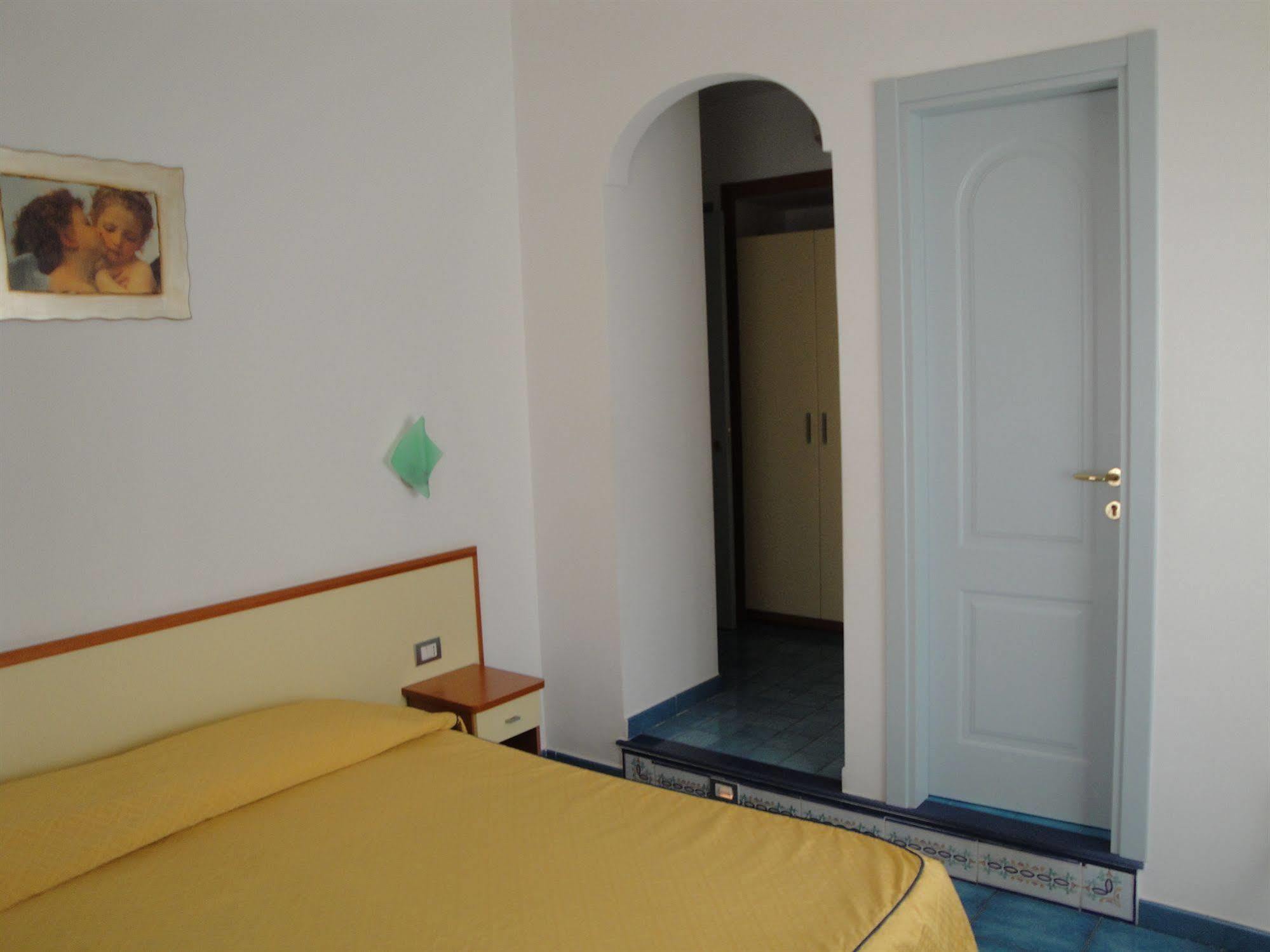מאיורי Meuble Casa Mannini Rooms מראה חיצוני תמונה