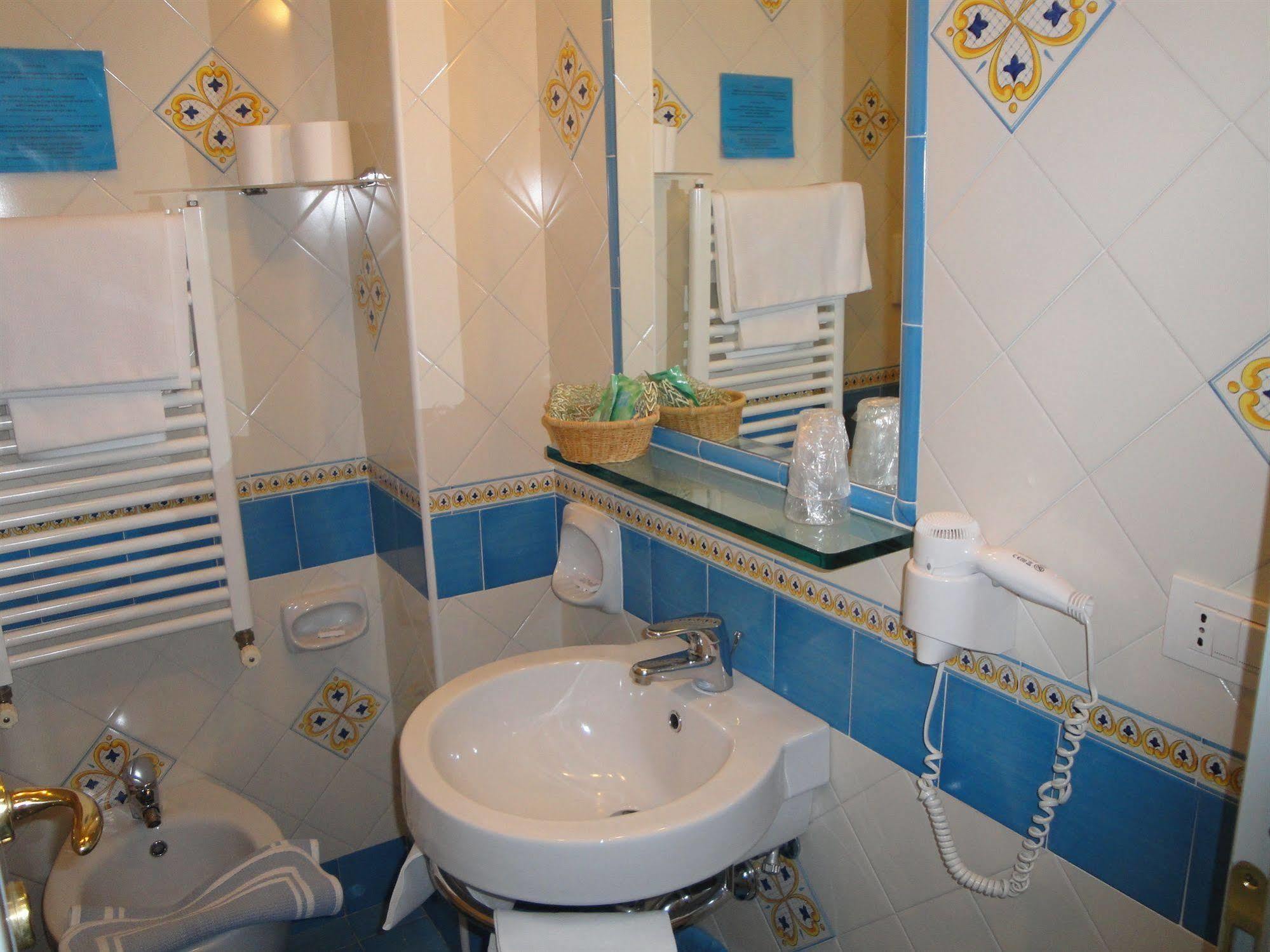 מאיורי Meuble Casa Mannini Rooms מראה חיצוני תמונה